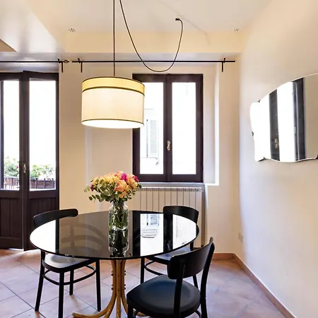 アパート Trasteverehome - Secret Balcony In The Heart Of Trastevere ローマ